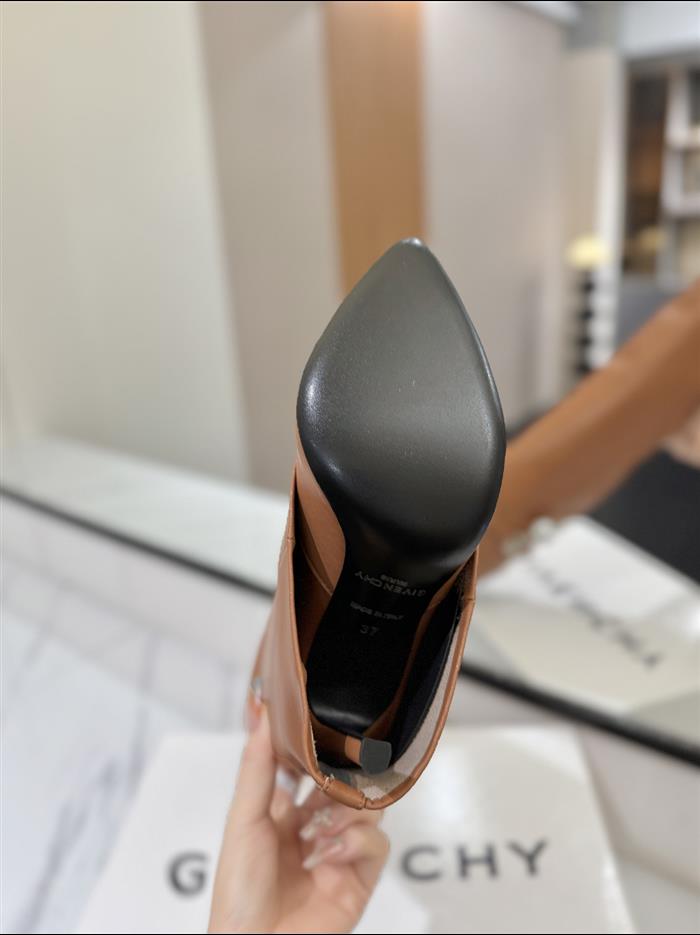 20251128174450291 590